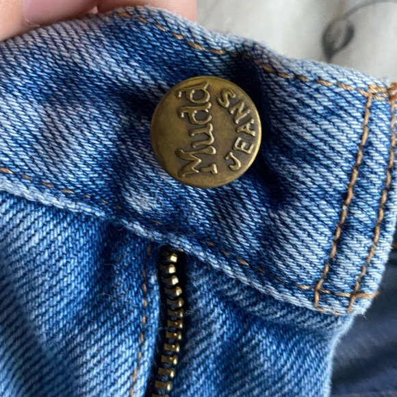 VINTAGE Mudd Jean Shorts | Light Wash, High Rise - Picture 8 of 9
